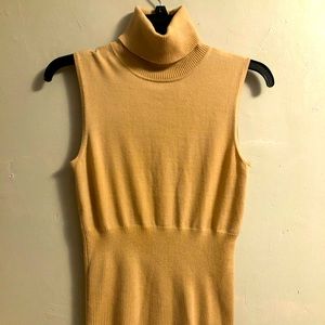 Antonio Melani Sleeveless turtle neck size small
